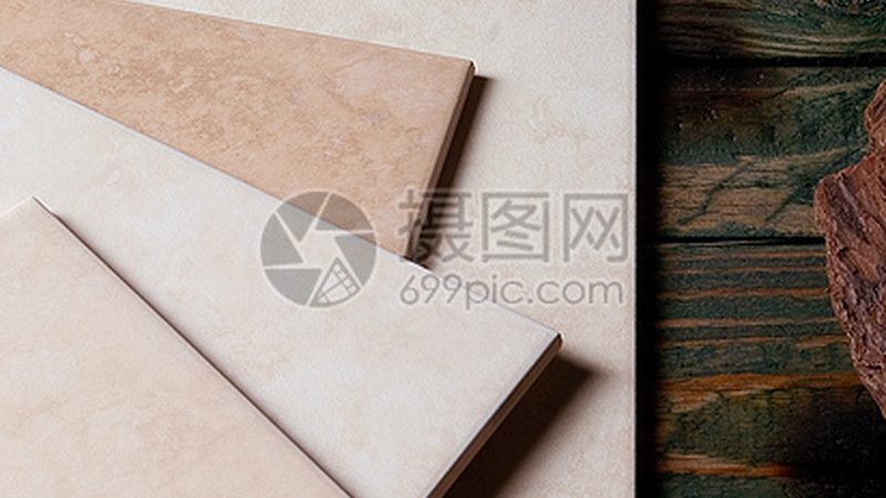 以下是一些建议的抛光砖装修效果图，供您参考：